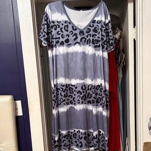 Stylish Gray Leopard Print Dress